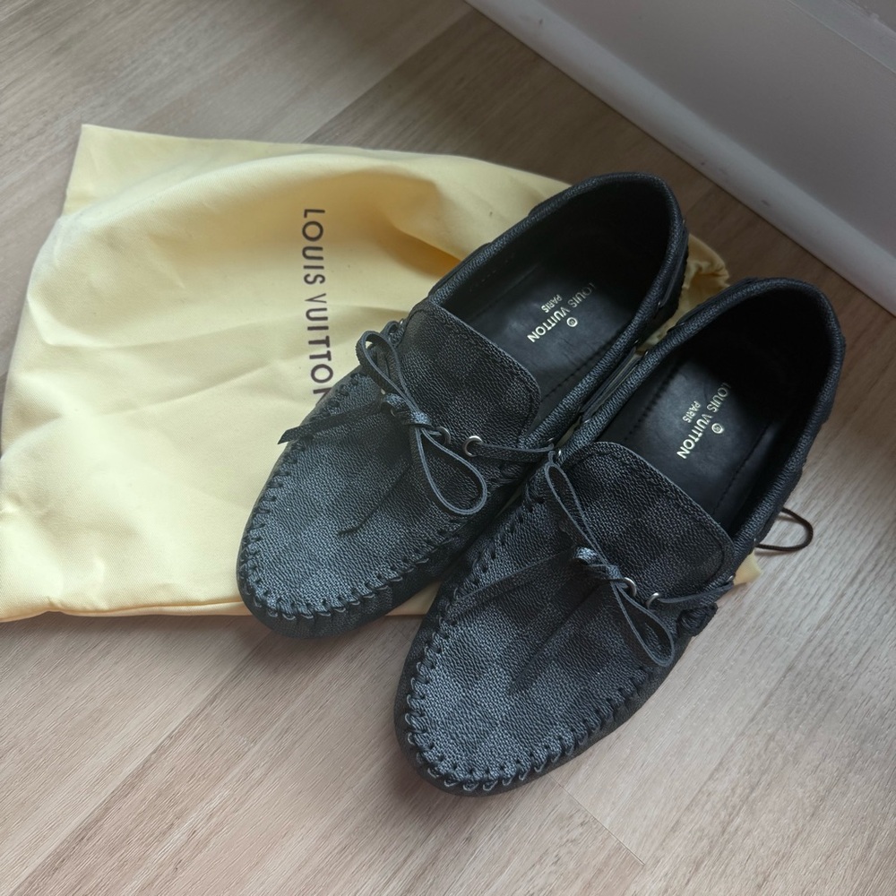 Louis Vuitton Textured Black Loafers